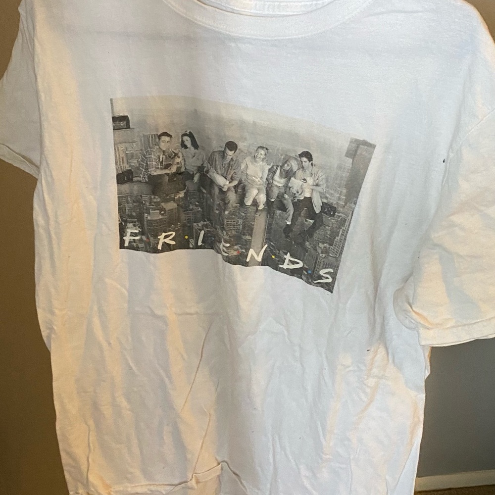 Friends shirt large
